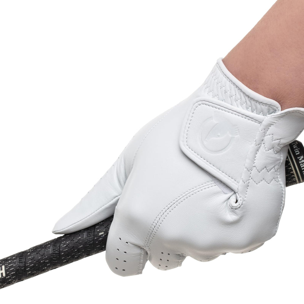 Honma glove front view showing premium leather and snug cut for precise feel