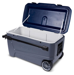 Igloo Glide close-up of horizontal telescoping handle for easier transport