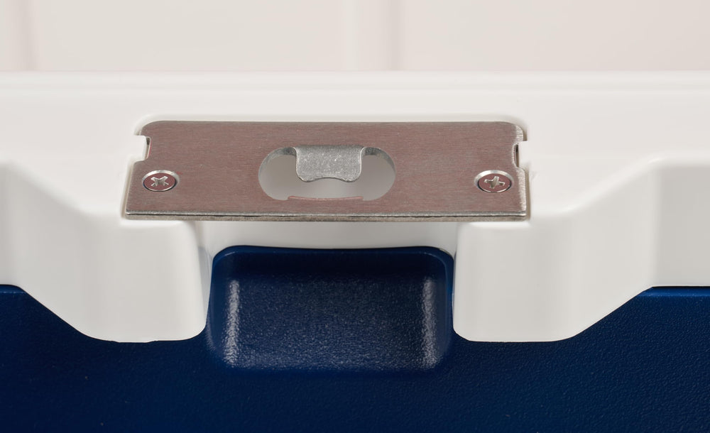 Igloo Trailmate drain plug close-up showing easy cleanup and water removal