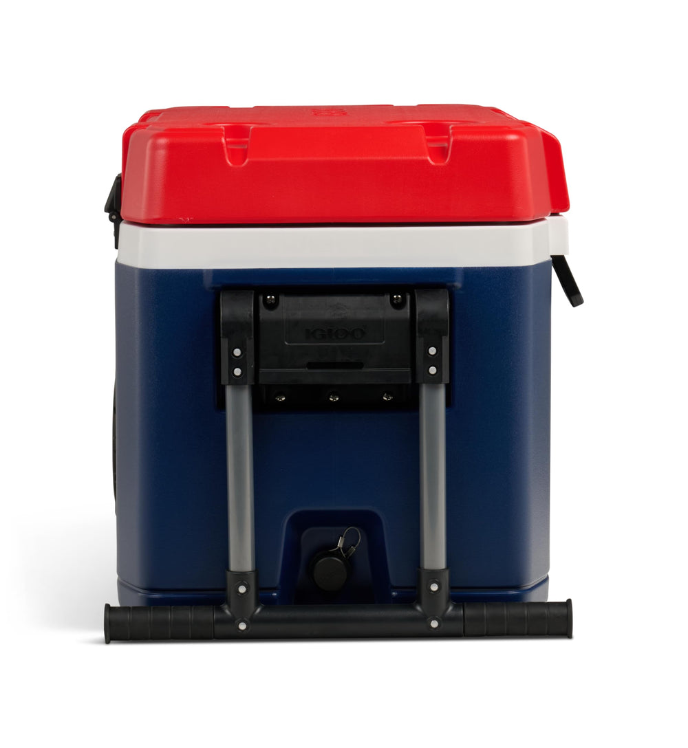 Igloo Trailmate lid with cup holders and bottle opener showing convenient access