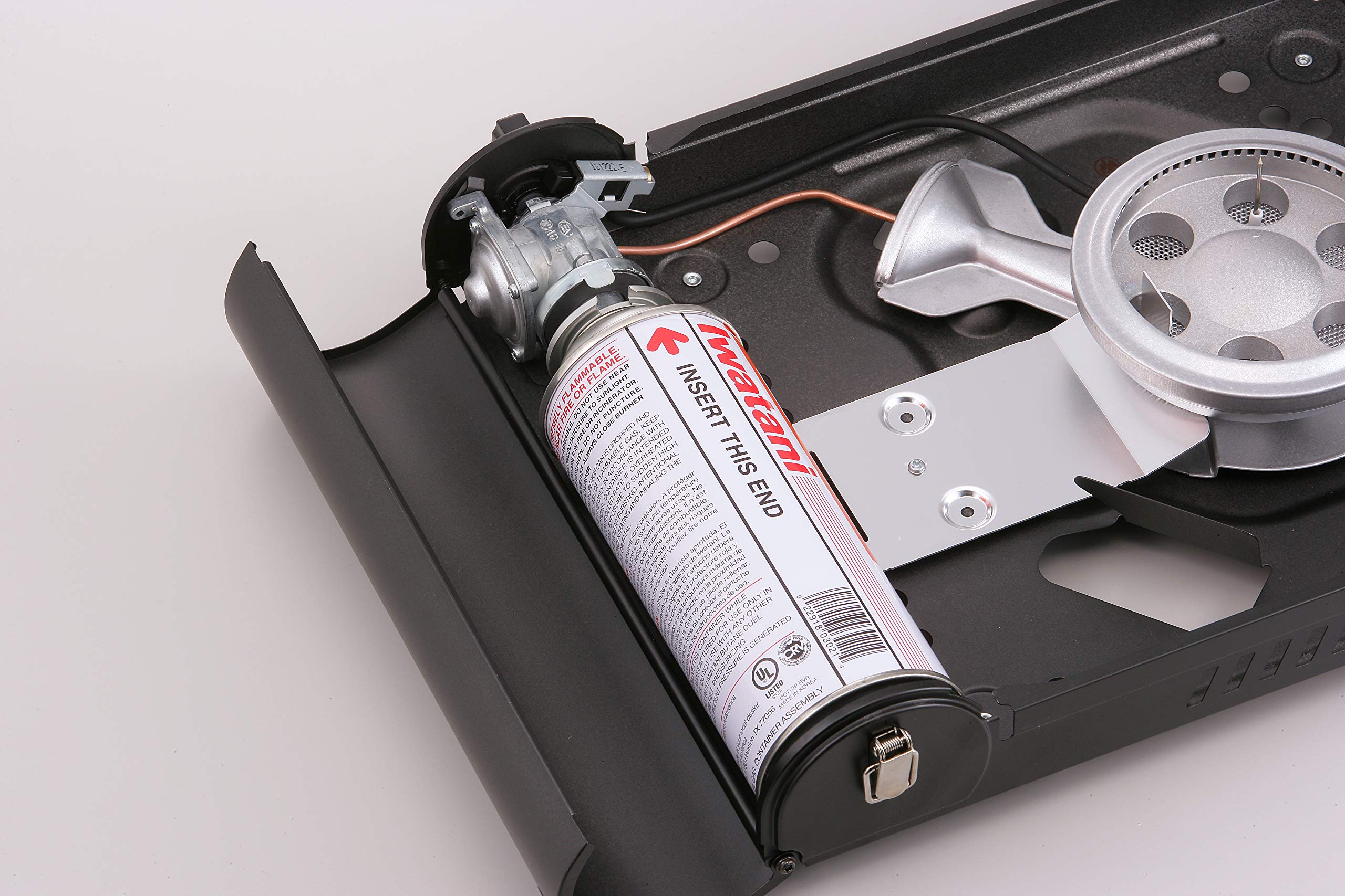 Iwatani control knobs and igniter view demonstrating simple operation and quick start