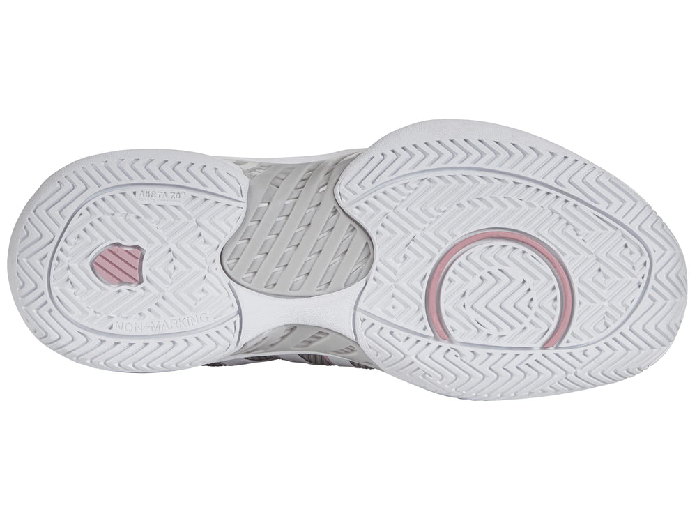 K-Swiss on-court lifestyle photo showing stable footwork and confident play