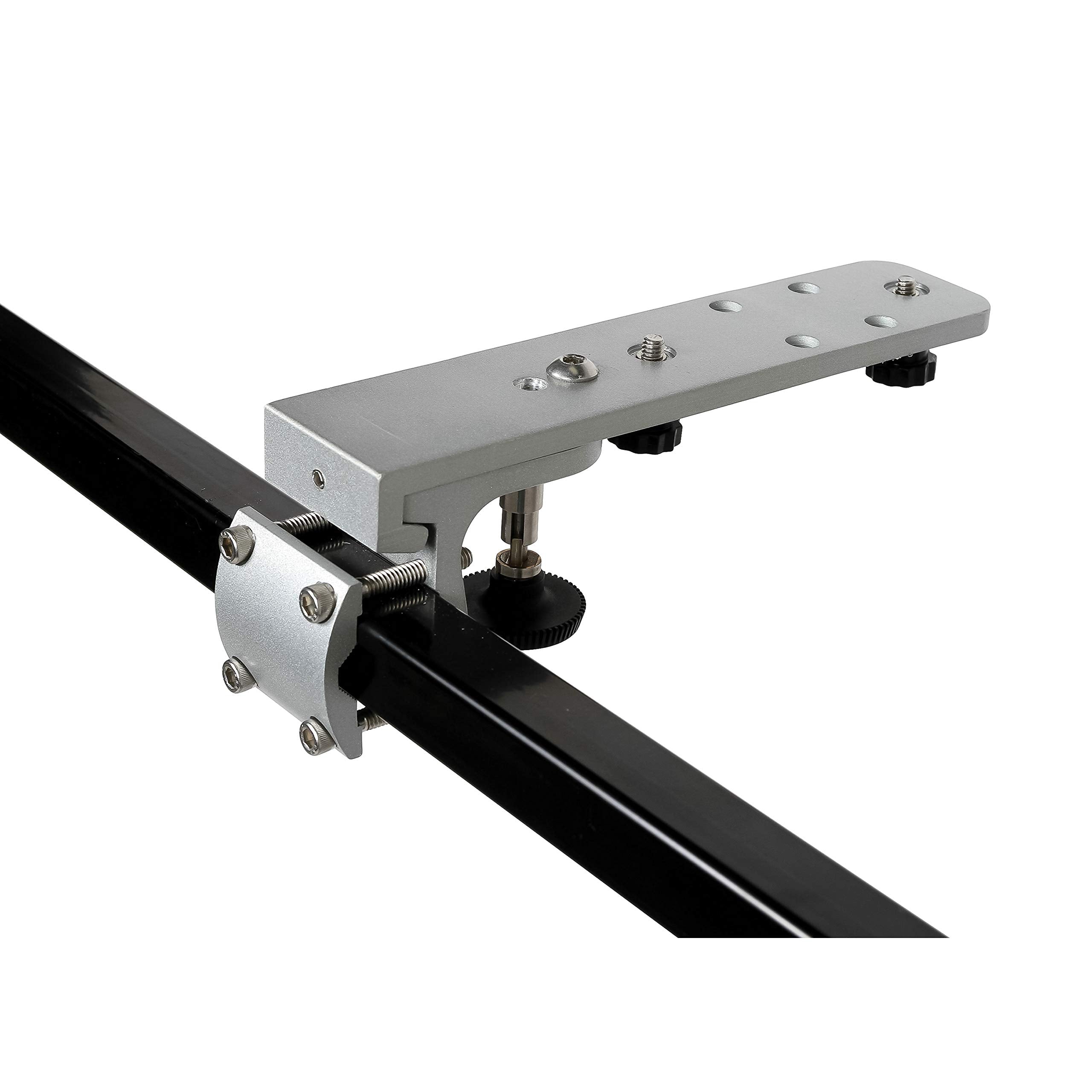 Kuuma rail mount close-up of quick-release knob, fast tool-free grill removal