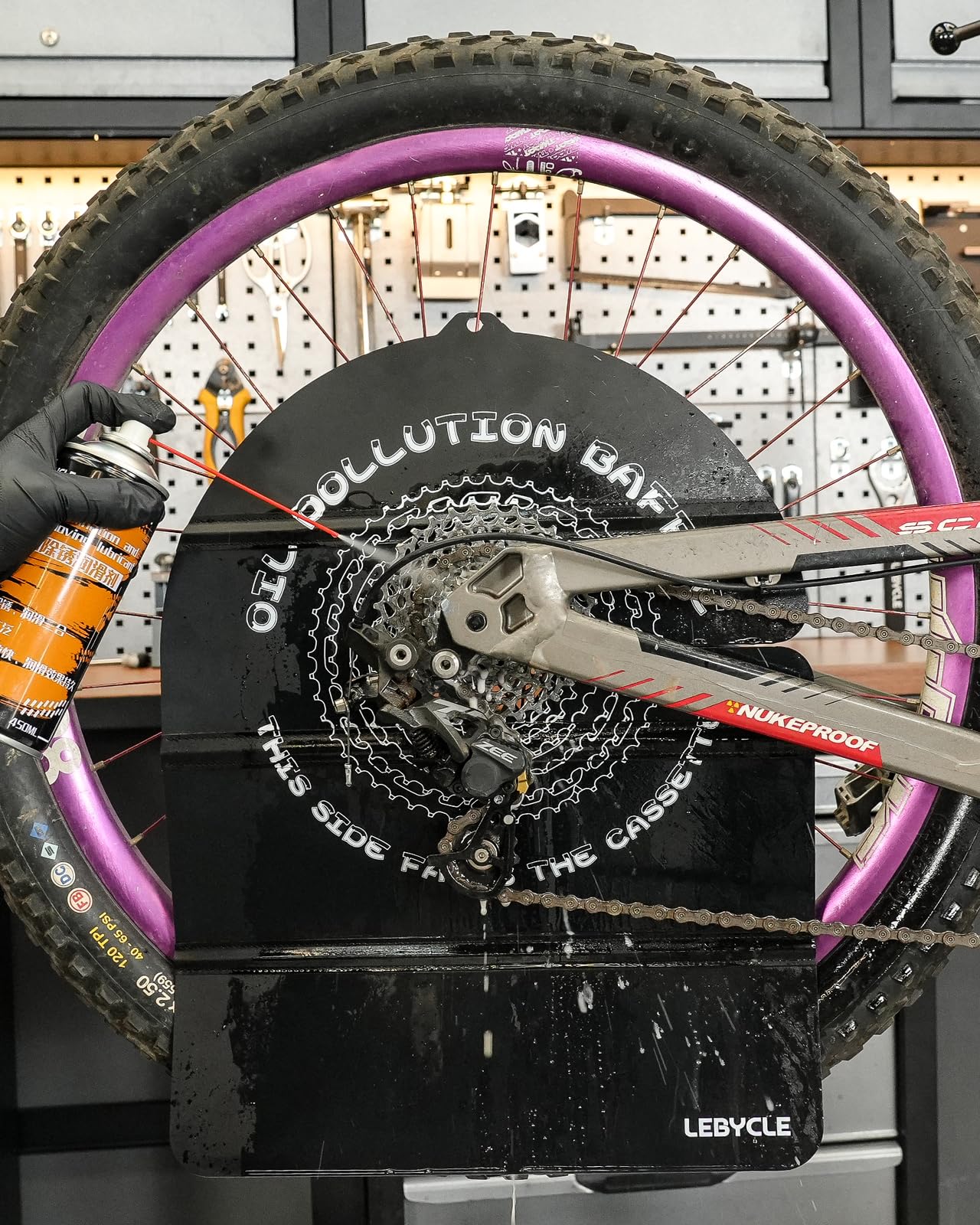 LEBYCLE covering disc brake in workshop for tidy maintenance