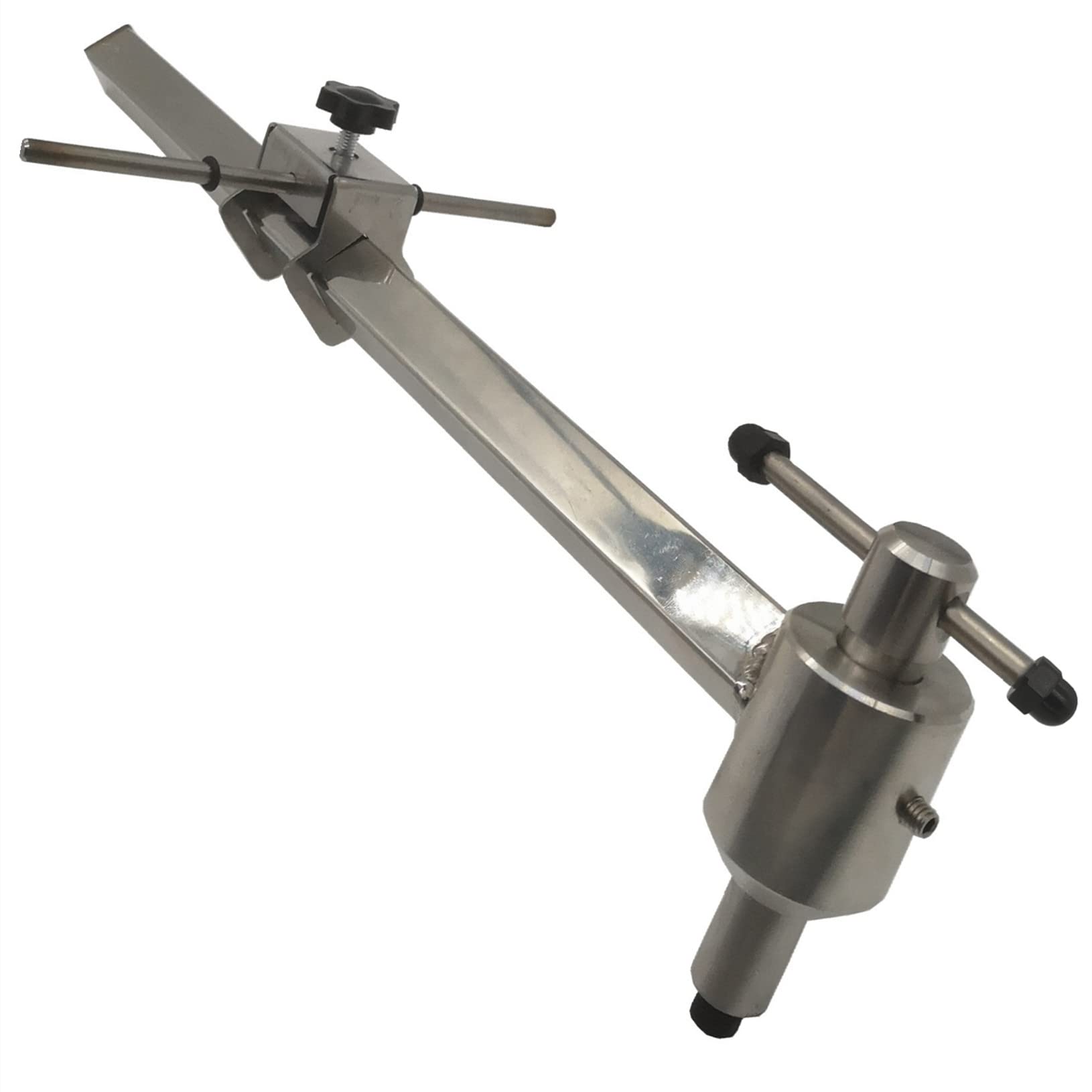 Lirinsegie in use on mountain bike demonstrating hanger alignment benefit