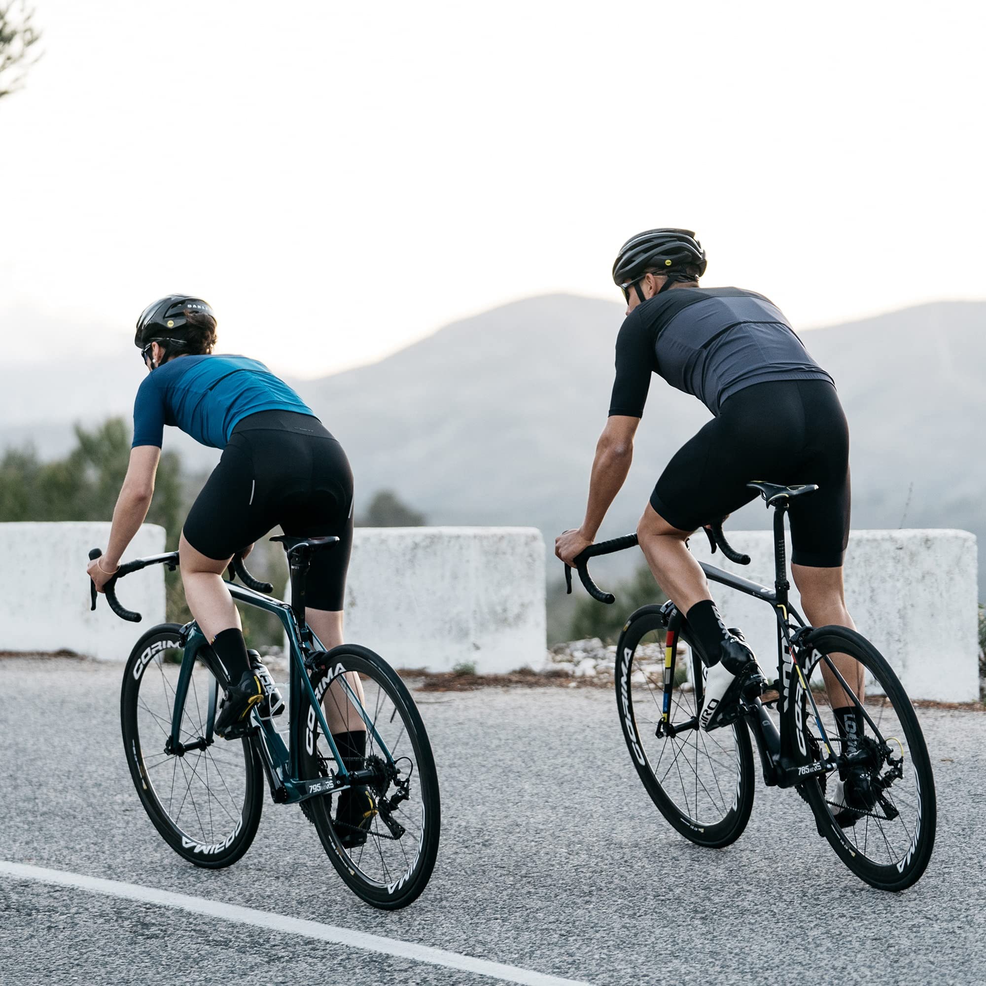 LOOK KEO Grip mounted on a road shoe demonstrating correct fit and easy clipping
