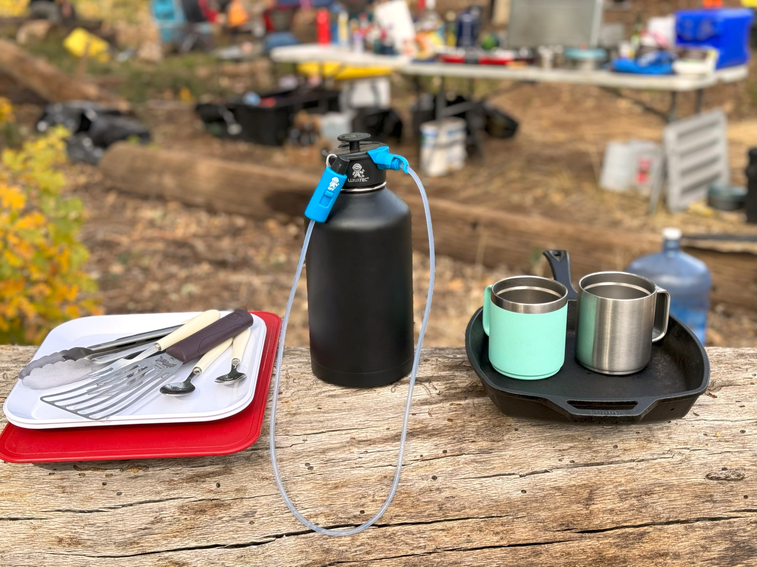 Lunatec in a sports setting showing post-workout rinse and quick hydration convenience