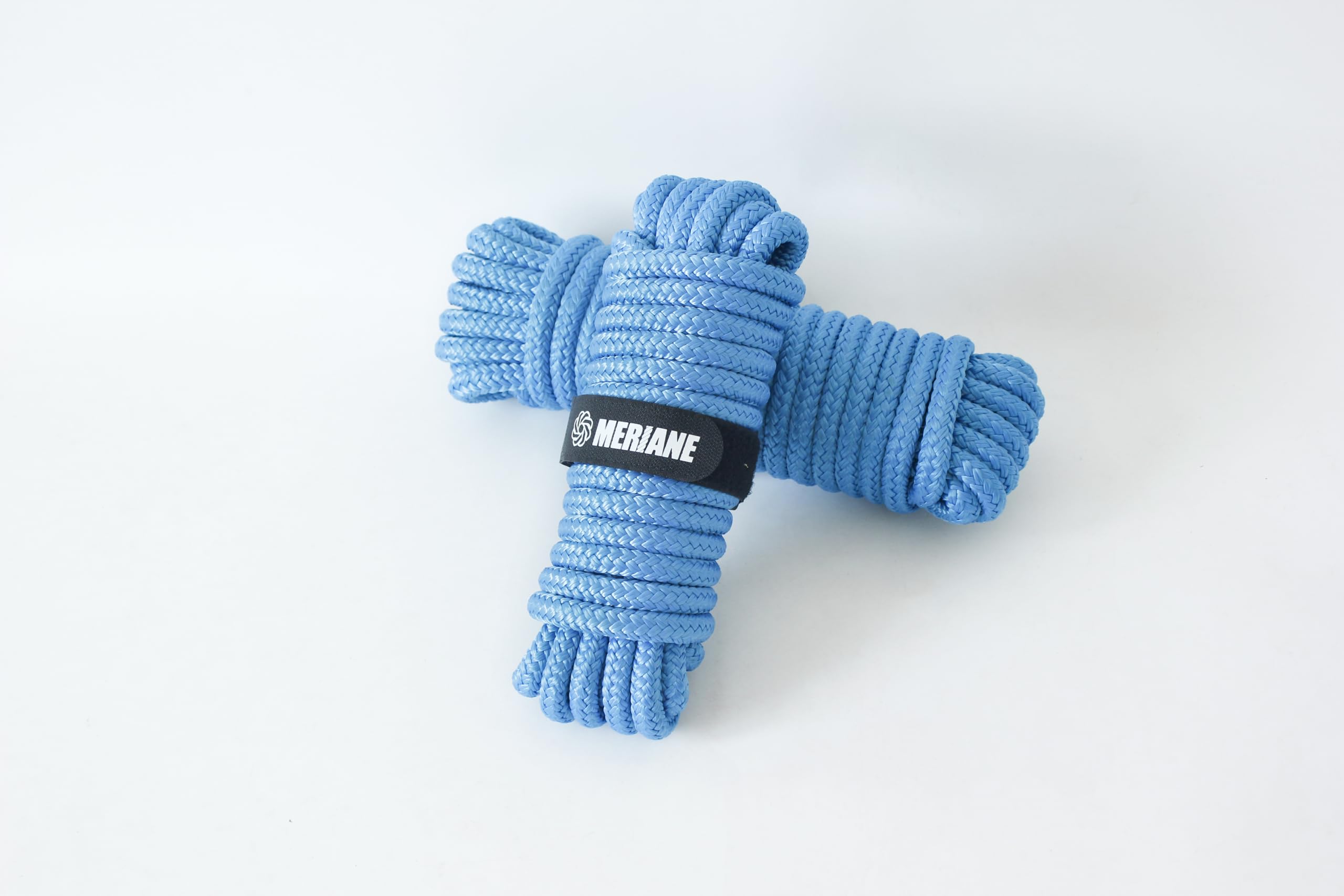 MERIANE rope used at campsite hauling gear showing versatile-use benefit