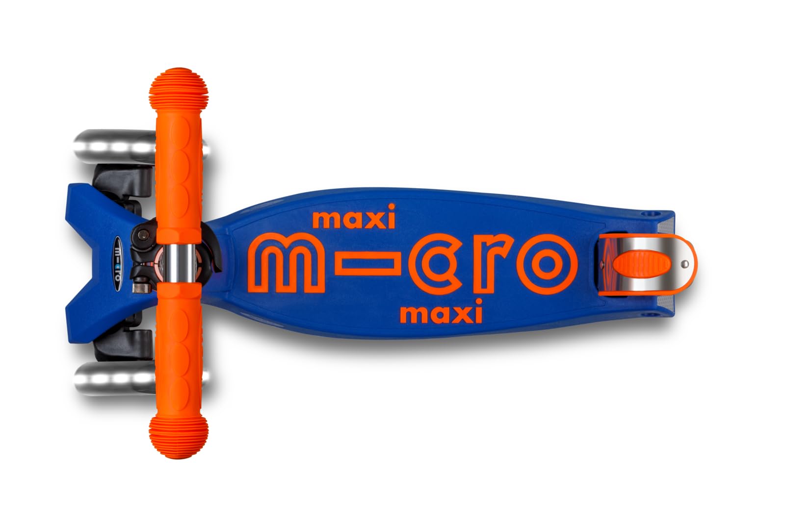 Micro deck and lean‑to‑steer mechanism closeup showing stable platform and intuitive steering