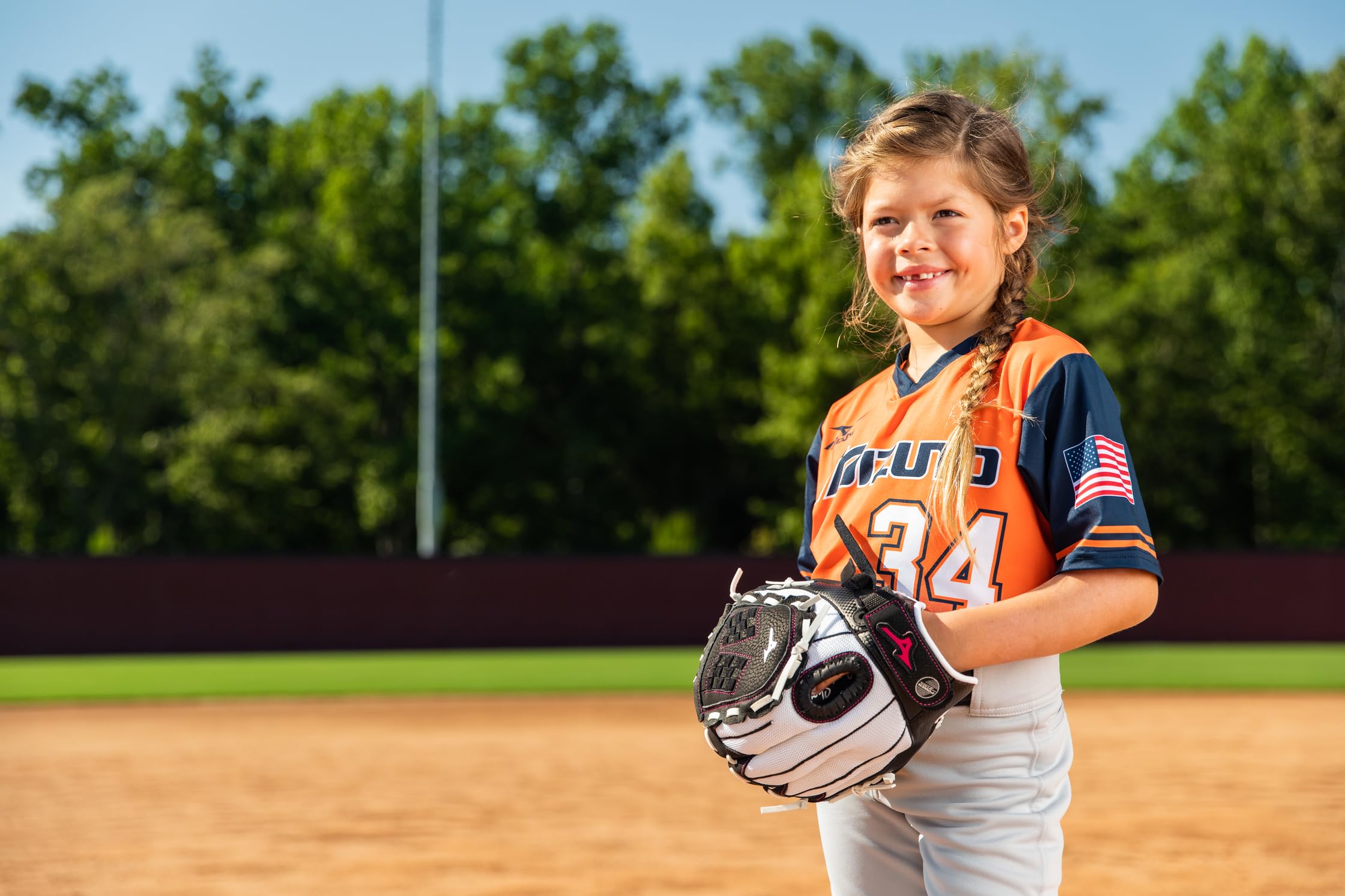 Mizuno label and Jennie Finch branding emphasizing pro-inspired design