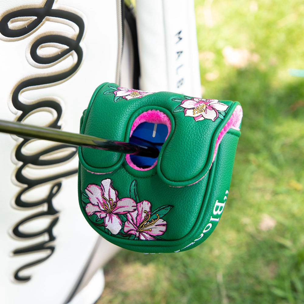 montela golf magnetic closure demonstration ensures secure, easy attachment