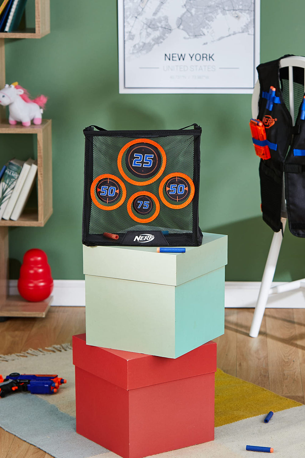 Nerf Elite mesh close-up showing netting that securely catches darts and reduces bounce