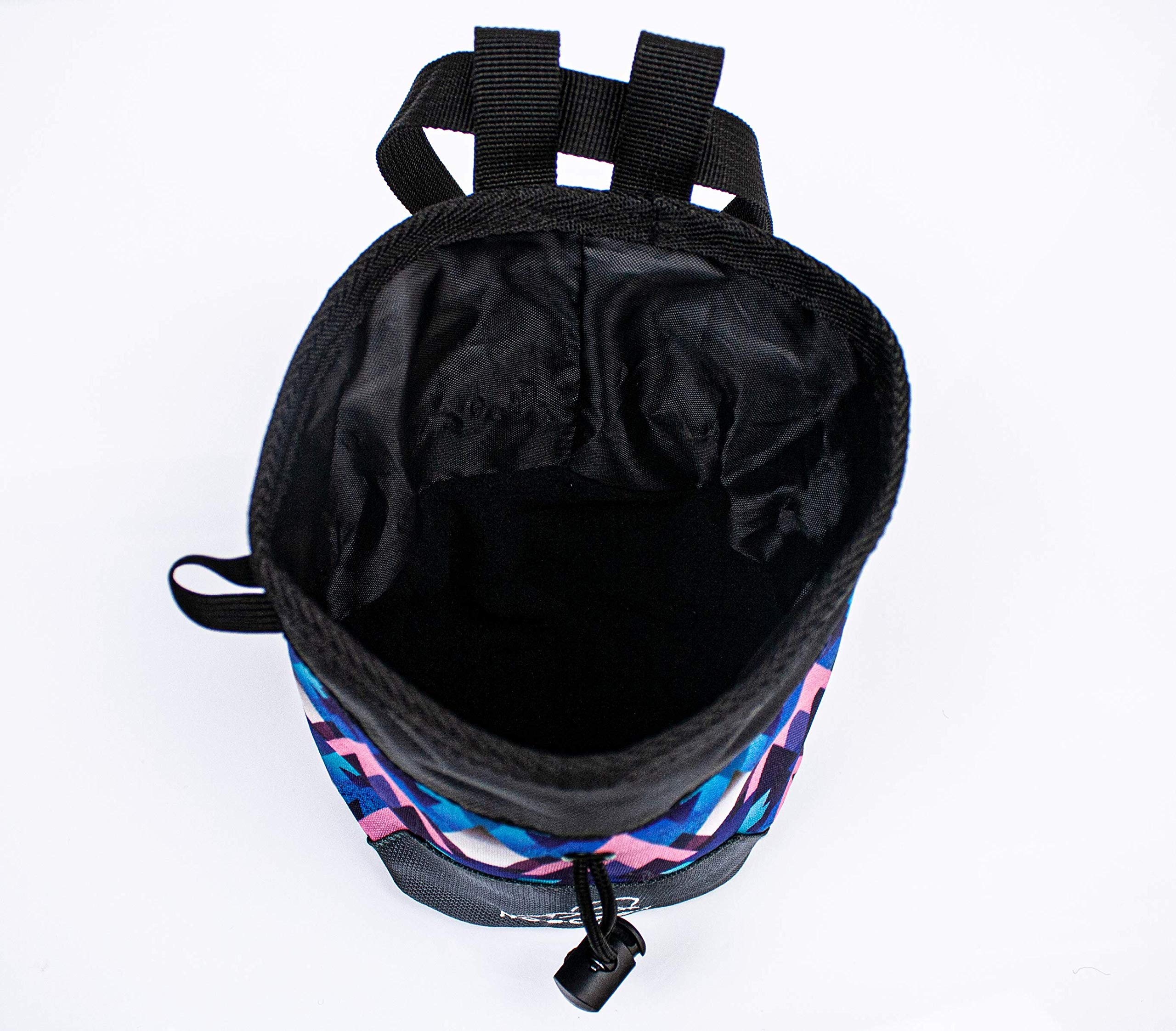 NOBOROU open zippered pocket holding a phone and keys for secure storage