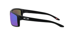 Oakley Gibston worn outdoors on model showcasing glare reduction and active use benefit