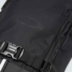 Oakley Peak RC 25L eyewear pocket open with goggles for safe storage