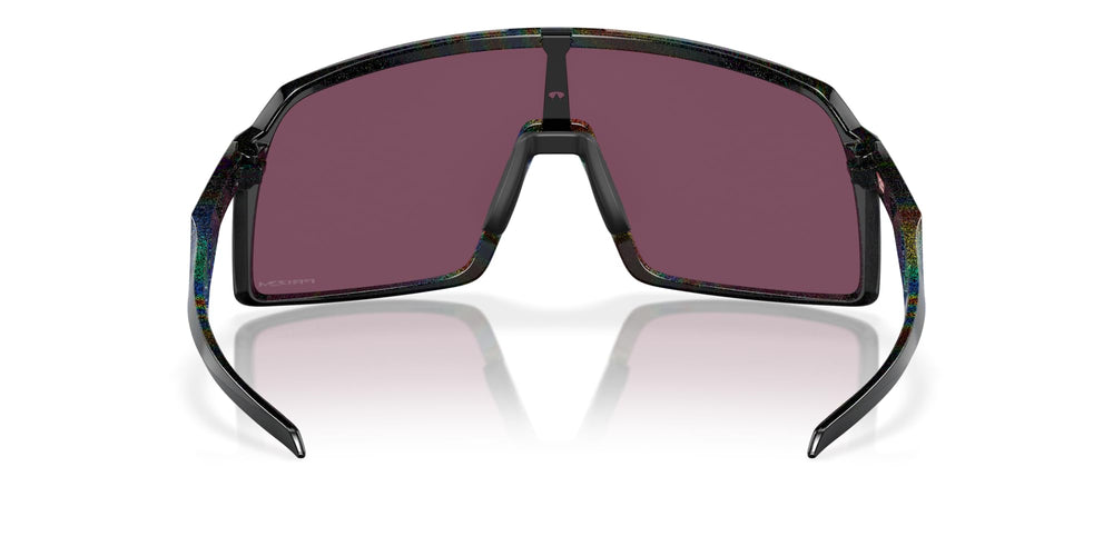 Oakley Sutro worn by cyclist demonstrating secure fit and glare reduction benefit