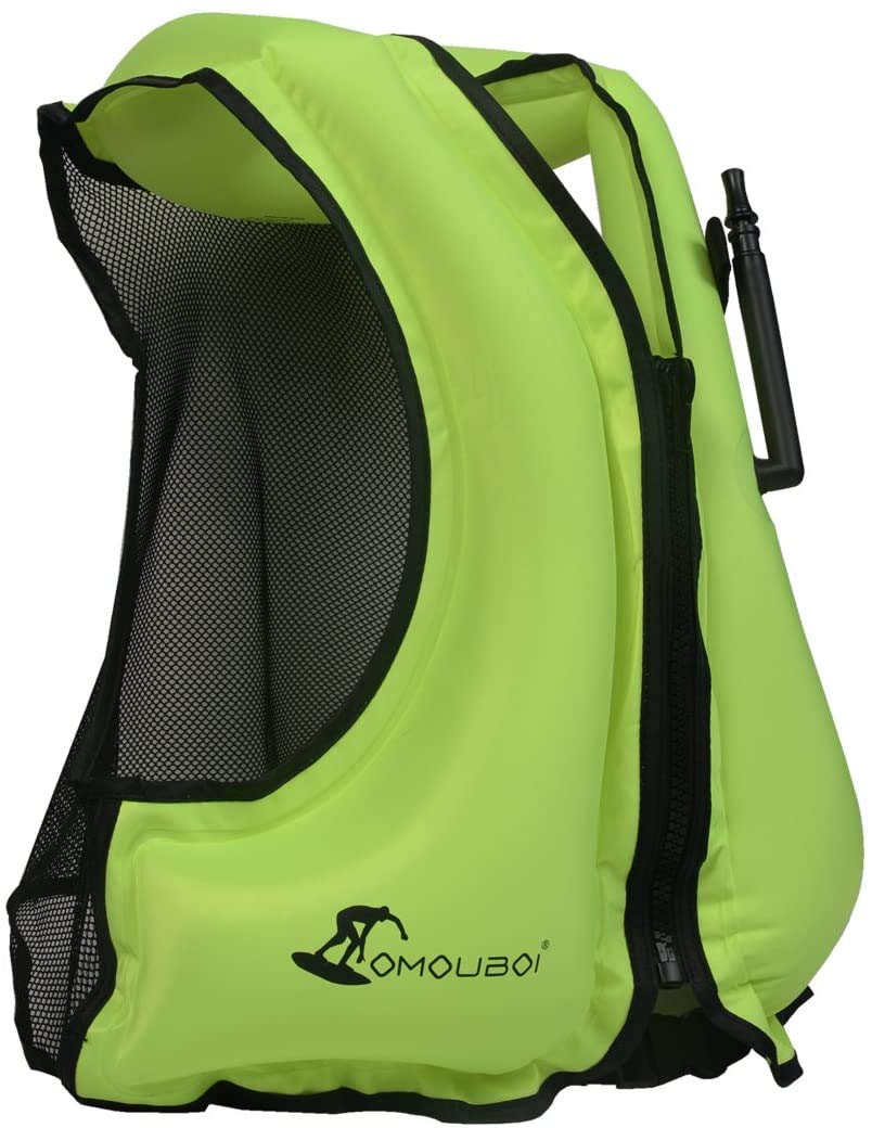 OMOUBOI front view of inflatable snorkel vest showing fit and visibility benefit
