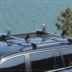 Onefeng Sports saddle mounted on car crossbar showing secure roof installation
