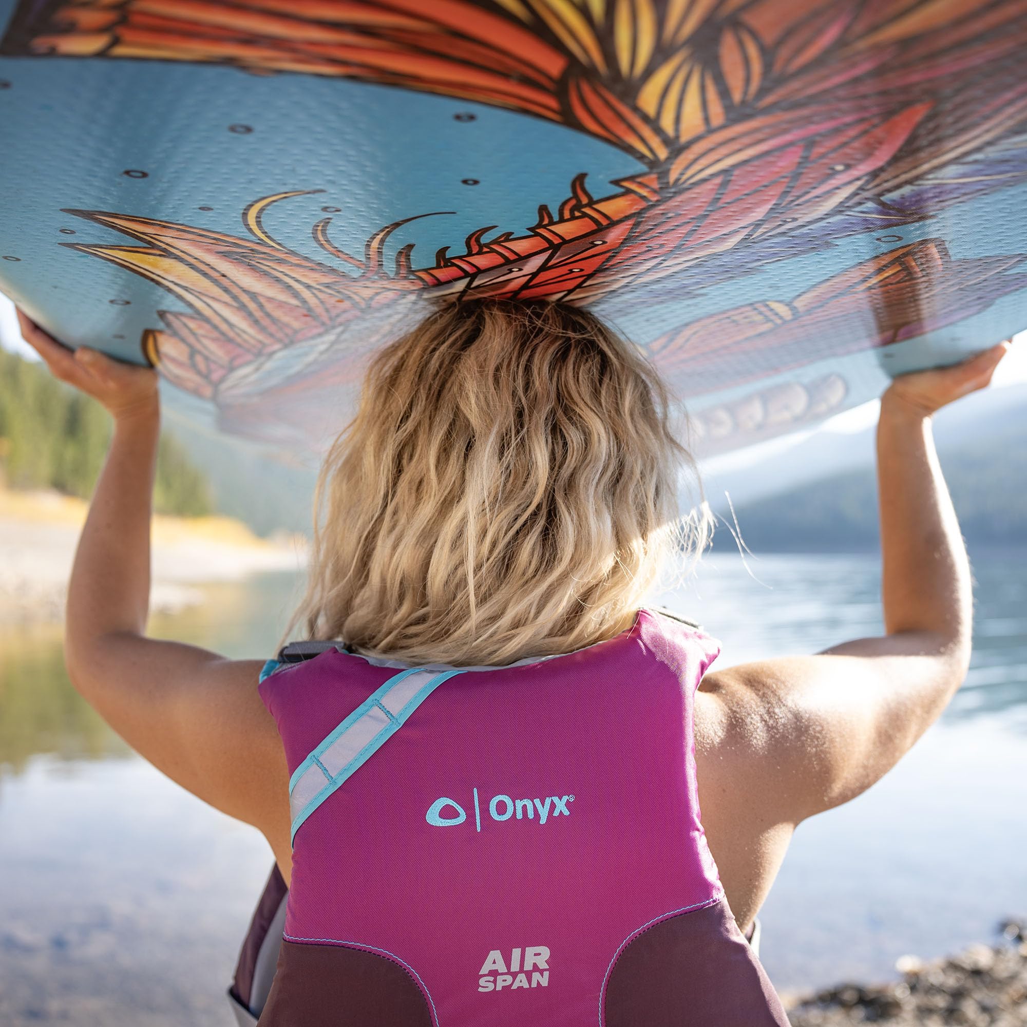 Onyx Air Span Breeze pocket detail highlighting stretchable Airprene panels and drainage