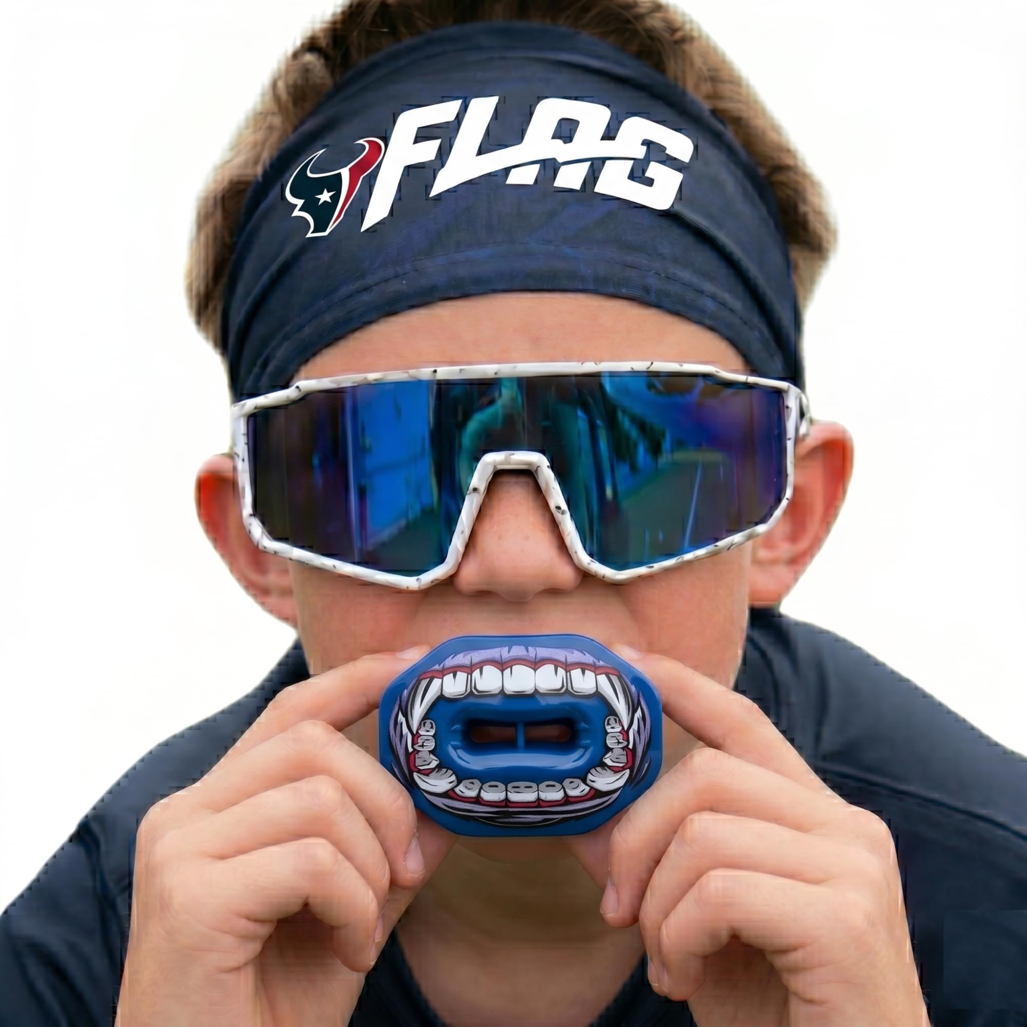 Oral Mart detail of spherical 3D lip pad offering even coverage and protection