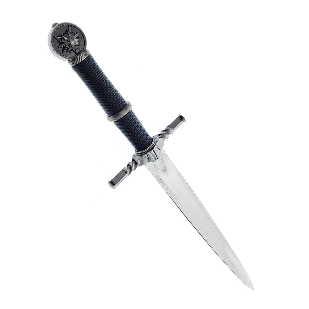 Otakumod sword worn on back in costume enabling easy carriage