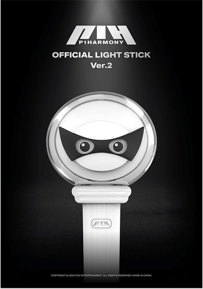 P1HARMONY lightstick close-up showing textured handle and LED lens for durable glow