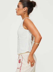 Princess Polly Lilitina top fabric texture closeup showing linen blend breathability