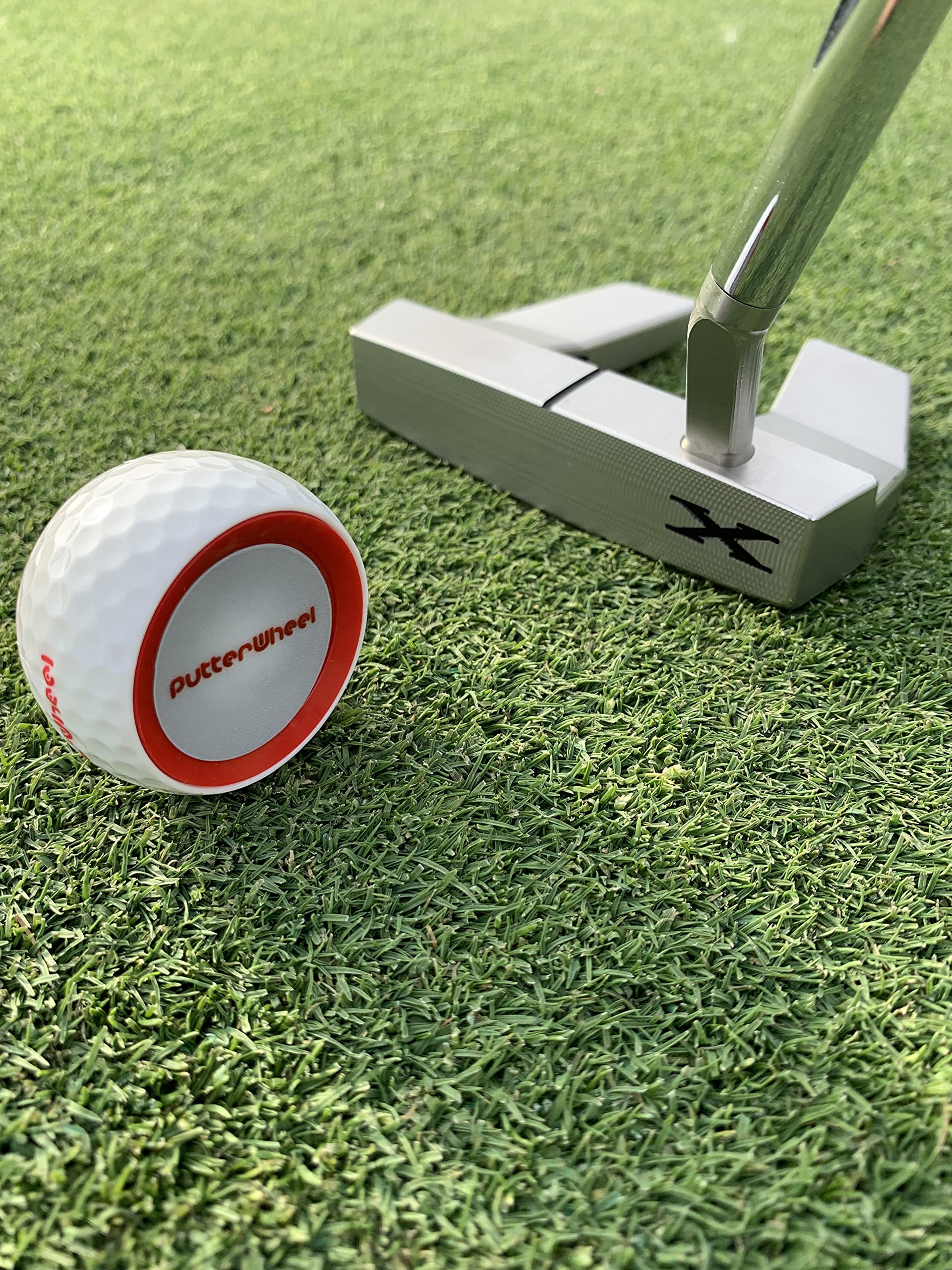 PUTTERWHEEL used by coach demonstrating setup cues and visual learning
