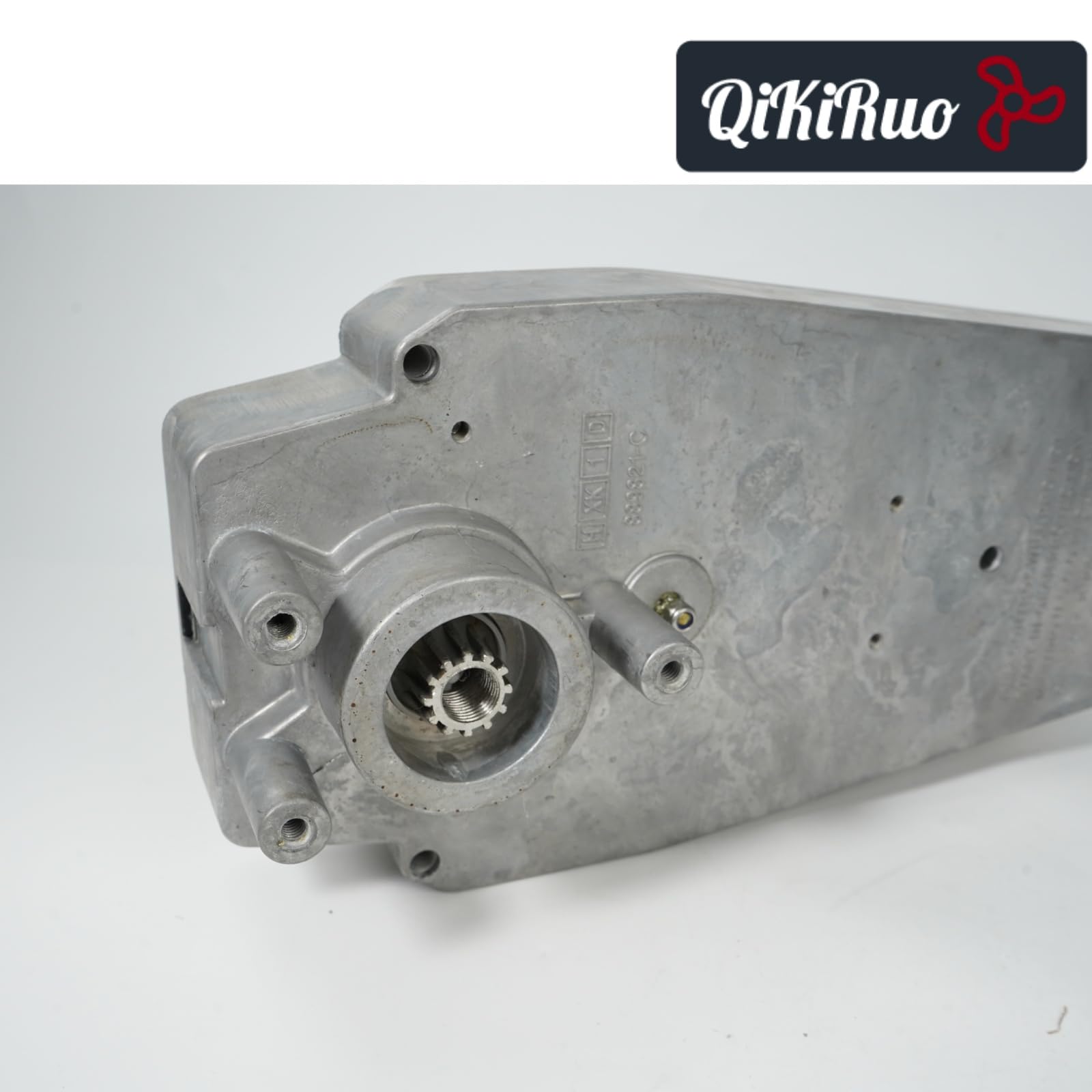 QIKIRUO connector and label close-up showing wiring details and secure plug