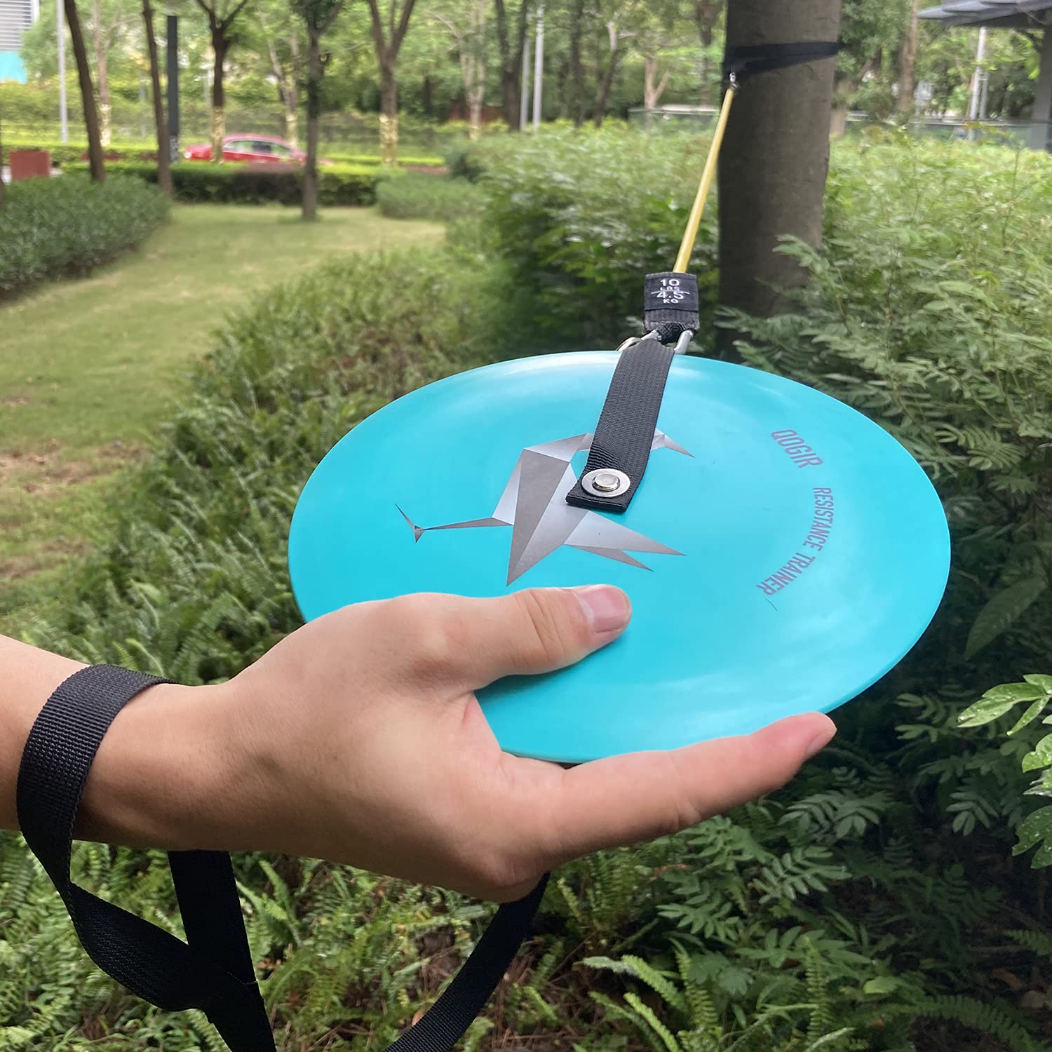 QOGIR front view of disc trainer showing compact design and portability benefits