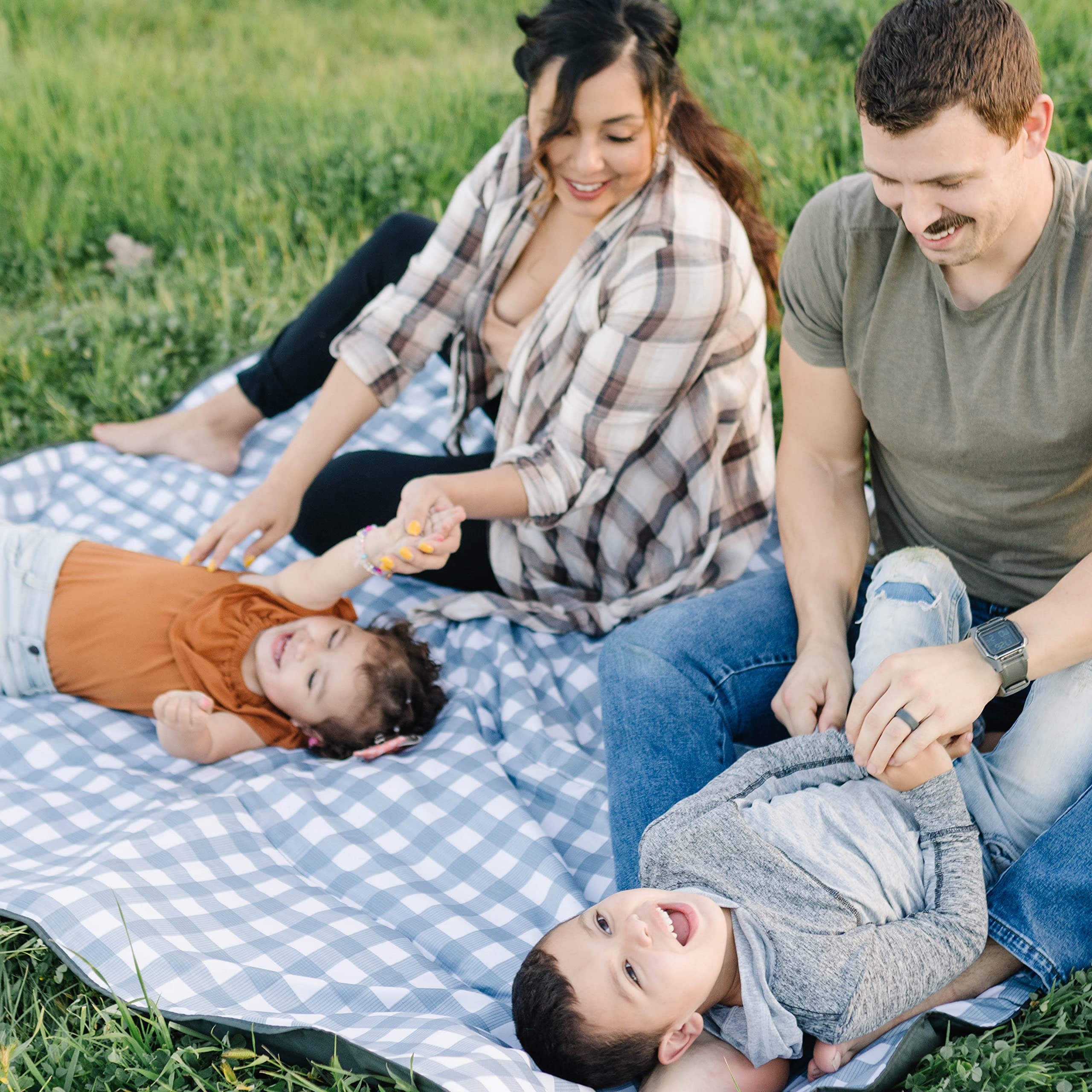 RED ROVR family picnic on blanket demonstrating roomy seating