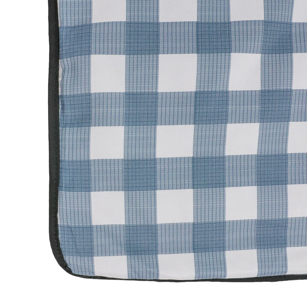 RED ROVR shoulder strap detail for easy hands-free carrying