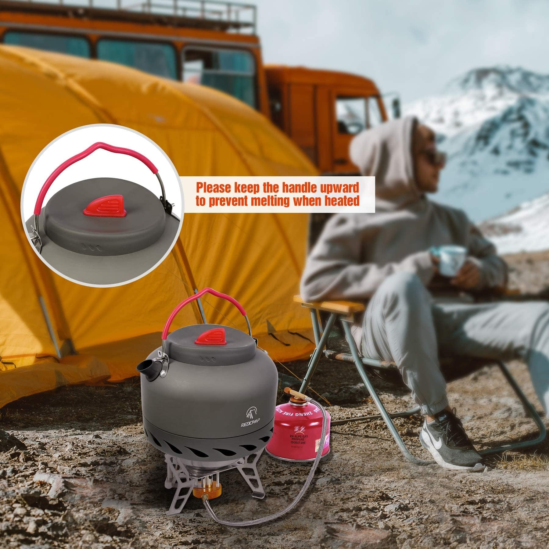 REDCAMP kettle pouring coffee at campsite demonstrating quick boiling and easy pouring