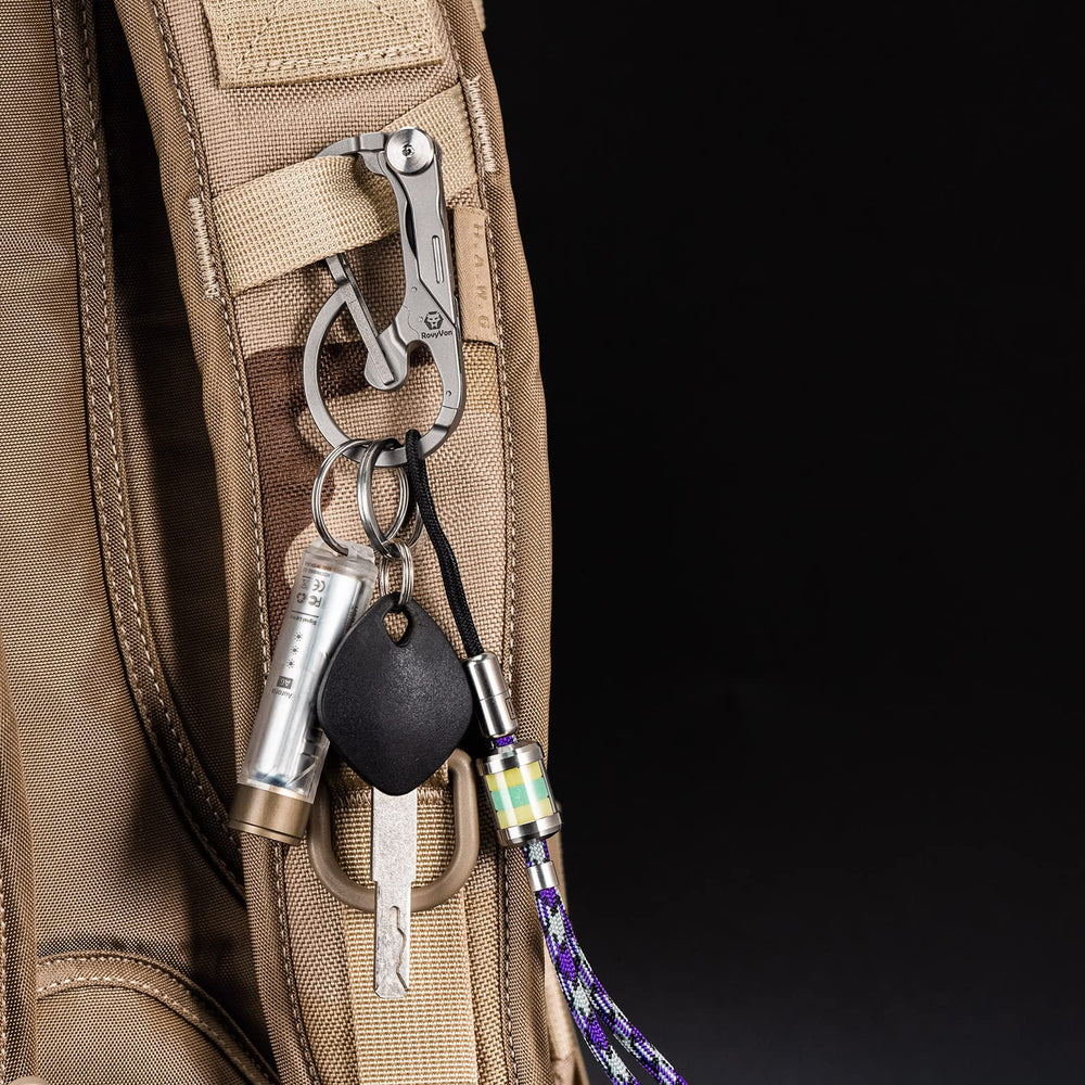RovyVon U4 Pro+ clipped to backpack strap as lifestyle carry for everyday convenience