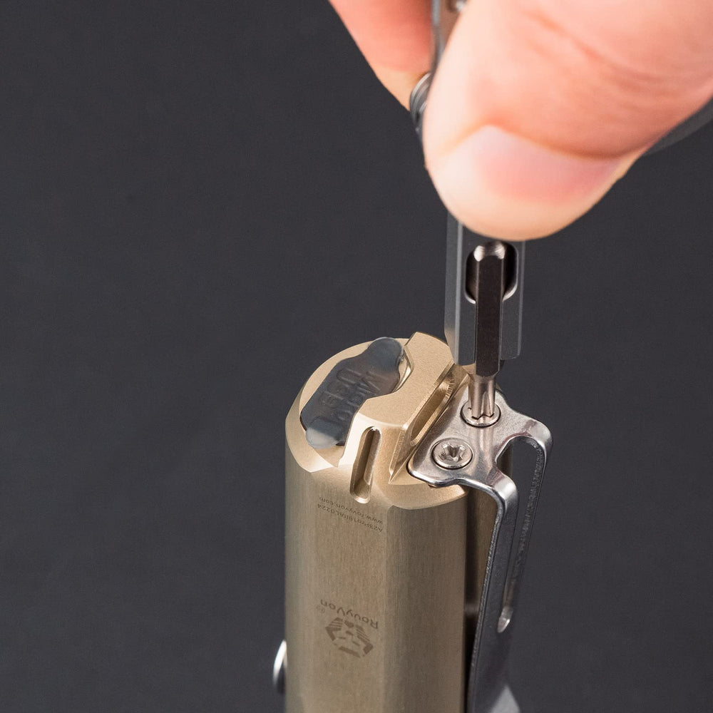 RovyVon U4 Pro+ size comparison next to a coin illustrating its pocket-ready scale