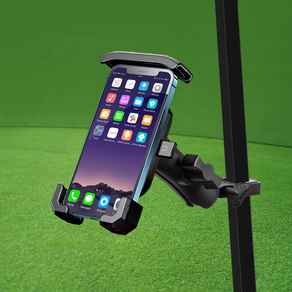 Roykaw lifestyle shot on golf course showing hands‑free navigation benefit