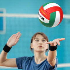 RUN2PEAK weighted ball held in hand demonstrating proper training scale