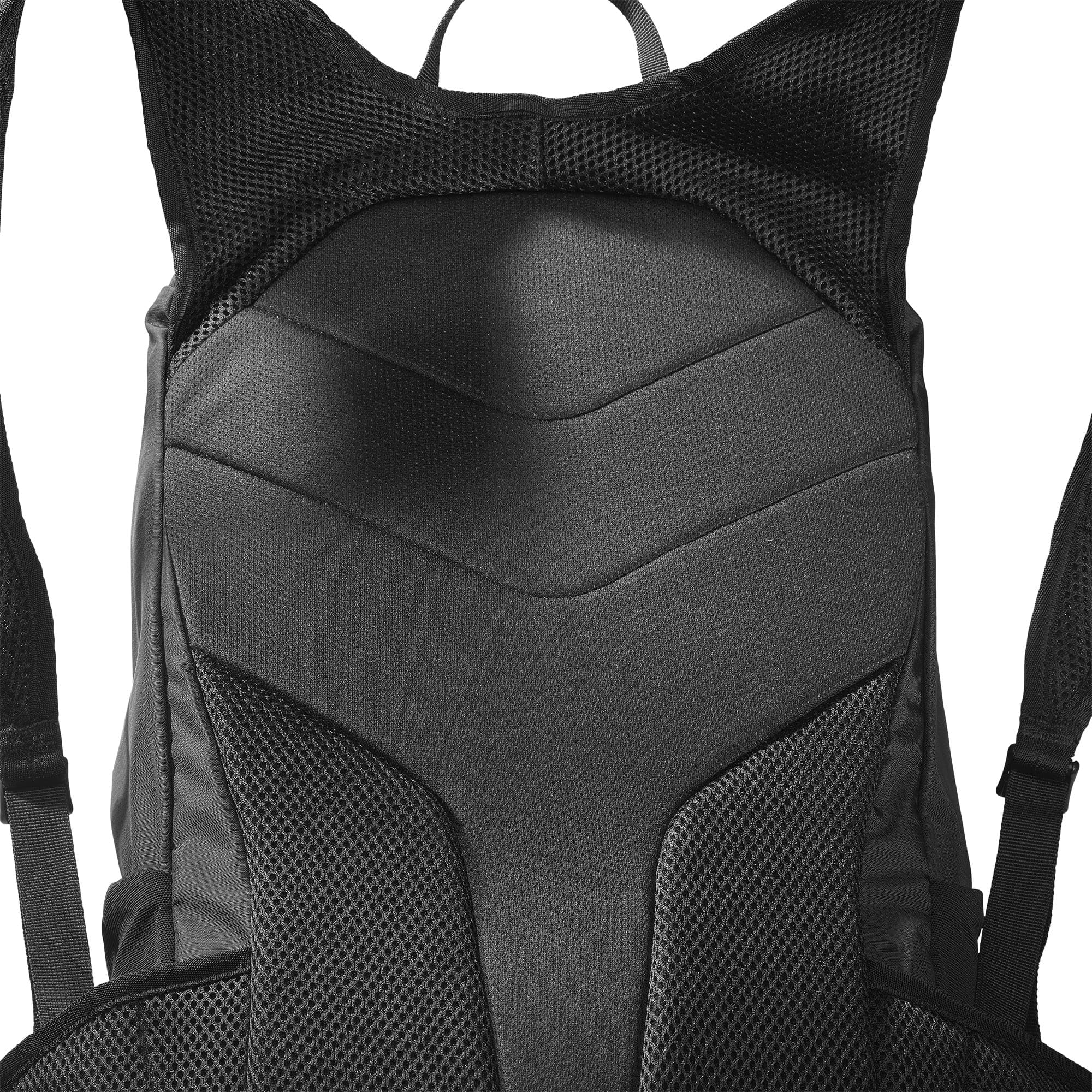 Salomon Trailblazer 20 side stretch pockets holding water bottle for fast reach