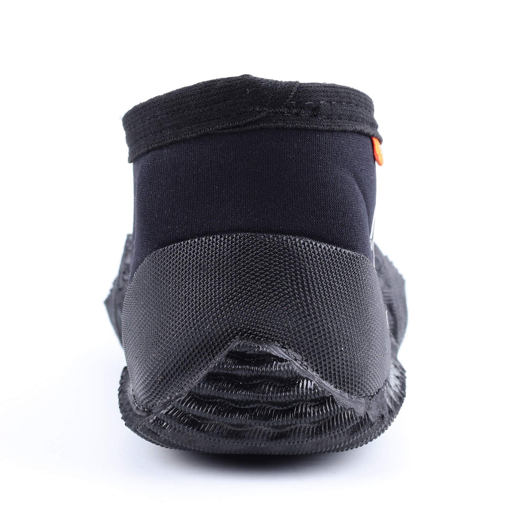 SARHLIO boots worn while snorkeling showing protection and mobility