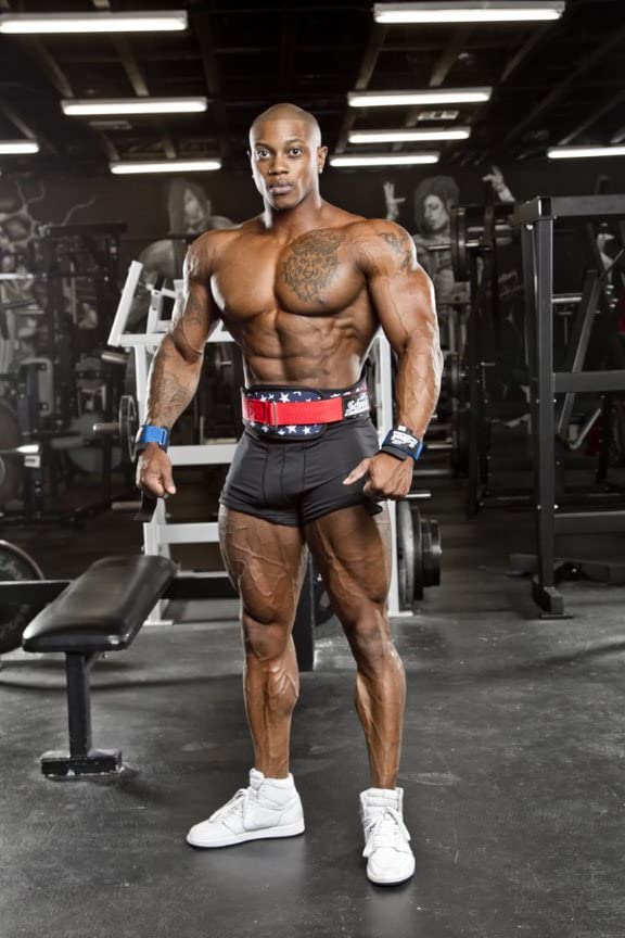 Schiek straps in use on a deadlift demonstrating improved bar hold