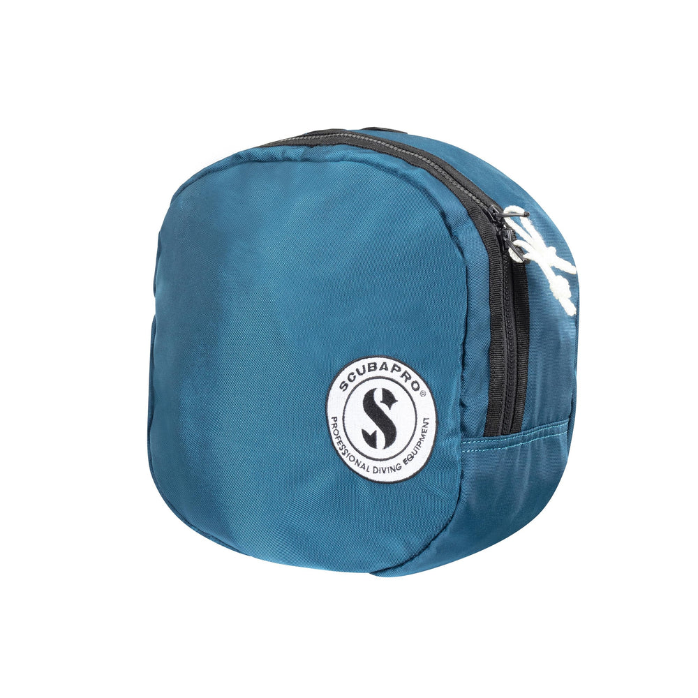 SCUBAPRO Sport 9 front view shows compact denim-blue bag and easy transport benefit