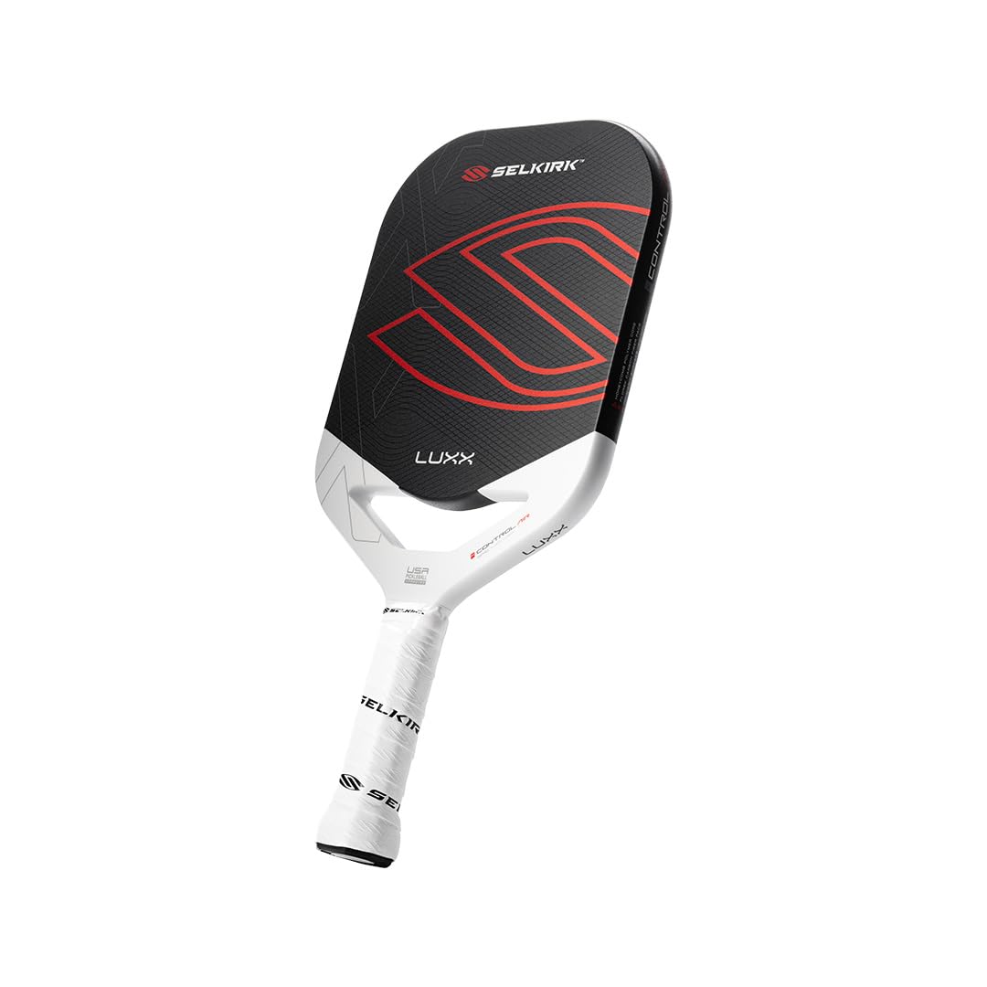 Selkirk Sport LUXX Control front face showing carbon fiber for precise shots