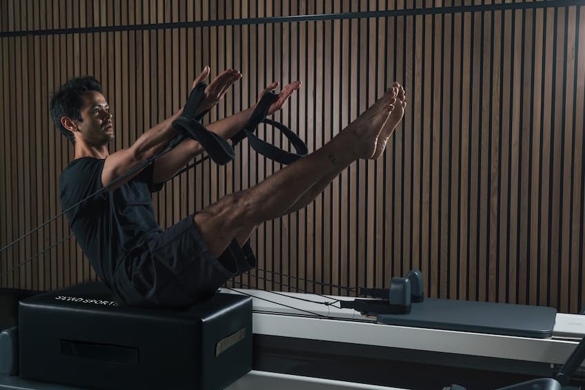 SEWD box used as an aerobic step for plyometrics and versatile workouts