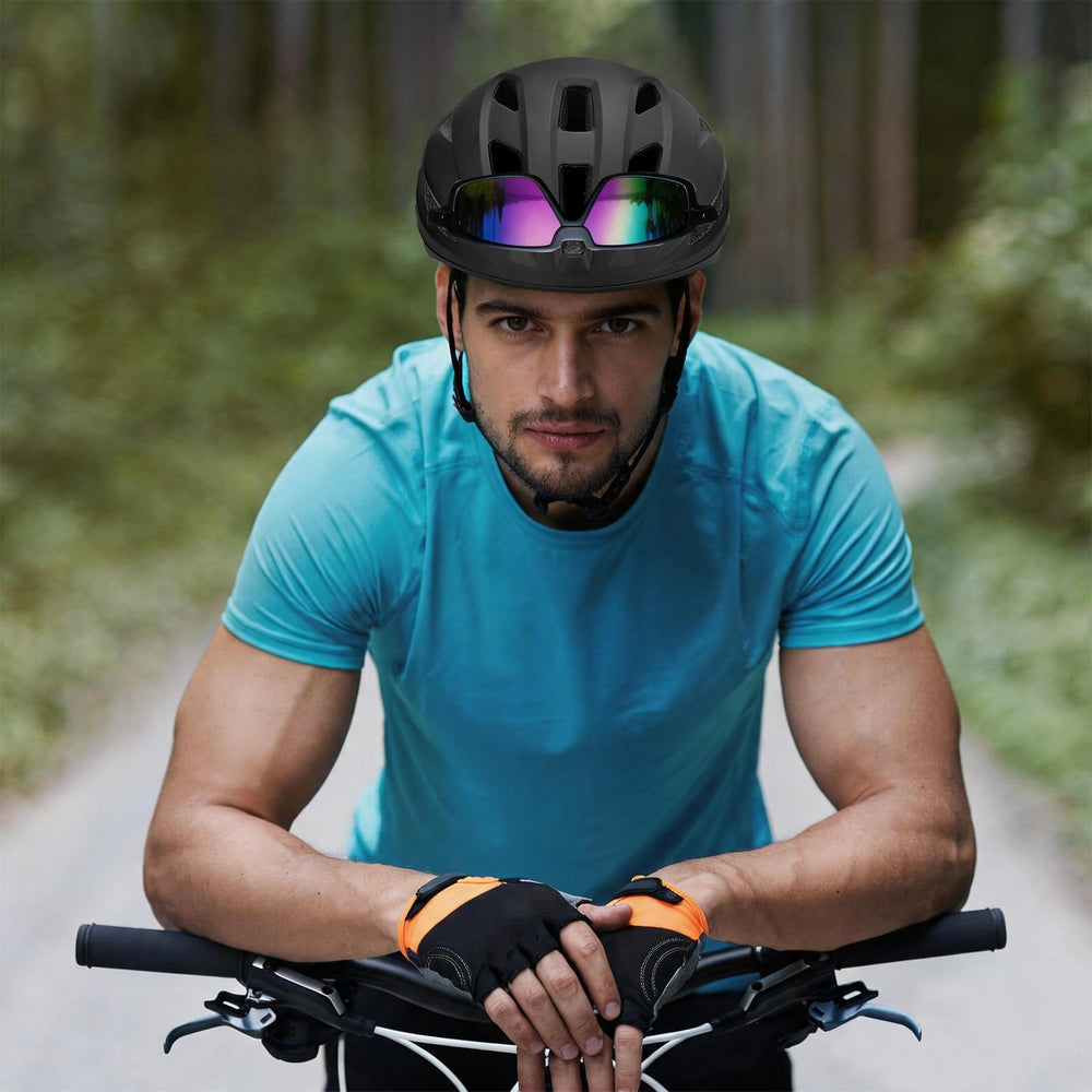 SIFVO helmet next to a hand for scale showing lightweight 280 g design benefit
