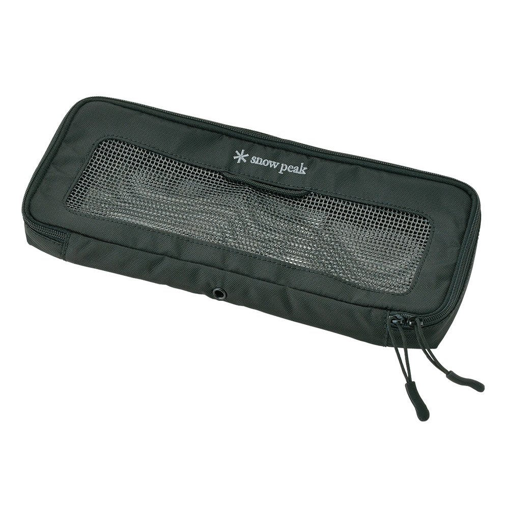 Snow Peak kitchen mesh case front view showing zipper and handle for easy transport