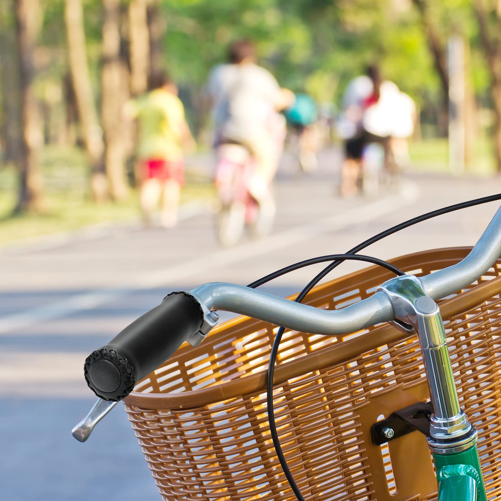 SOLODRIVE dust-proof end plug detail protecting handlebar interior and keeping dirt out