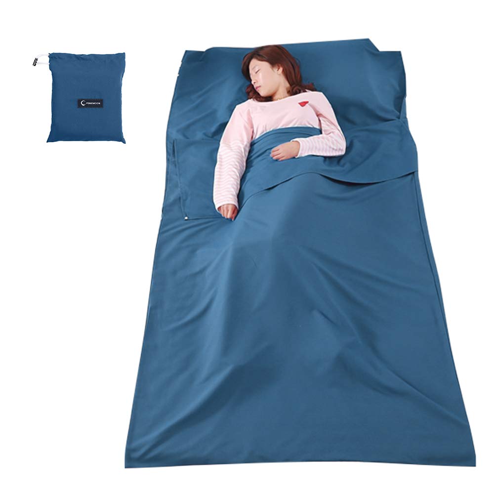 SOMOYA lifestyle image of liner at a roadtrip campsite, showing travel versatility