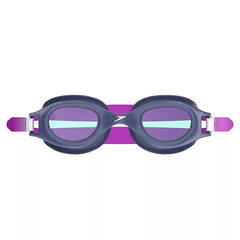 Speedo close-up lens highlighting anti-fog coating for clearer vision