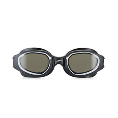 Speedo close-up of flat strap with single-point adjuster for quick fitting