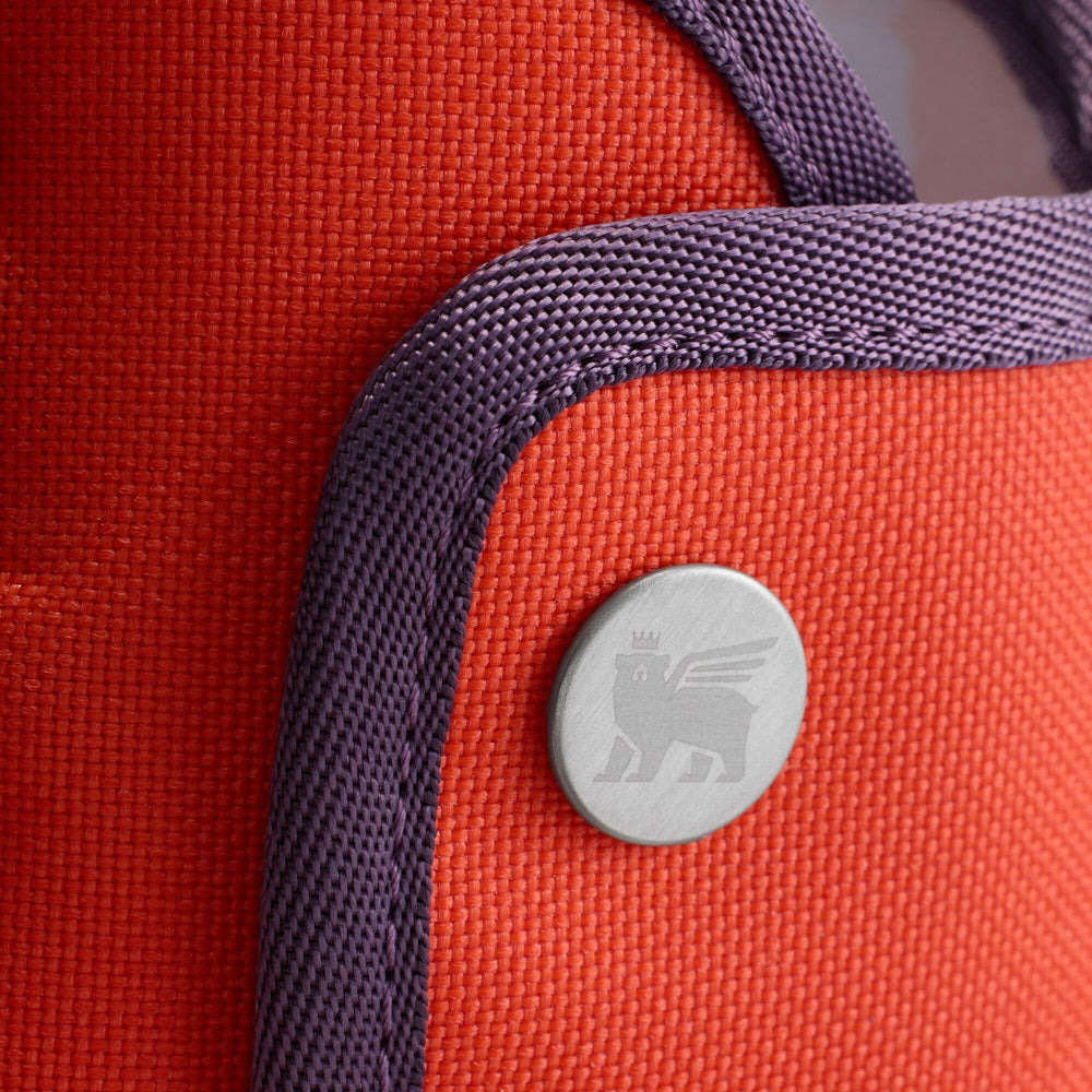 STANLEY open pockets with phone, slim wallet, and mesh pocket for organization